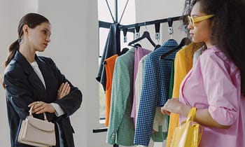 ¿Cómo realzar tu marca? Fácil con ropa laboral y Branding